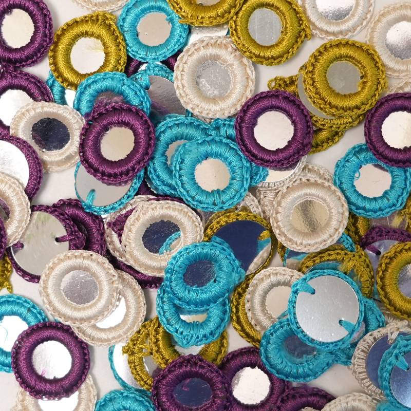 4 Farben, 100 Stück - Häkelringe Kombipackung - 25 Stück Von Jeder Farbe | Embct05903 von EmbroideryMaterial