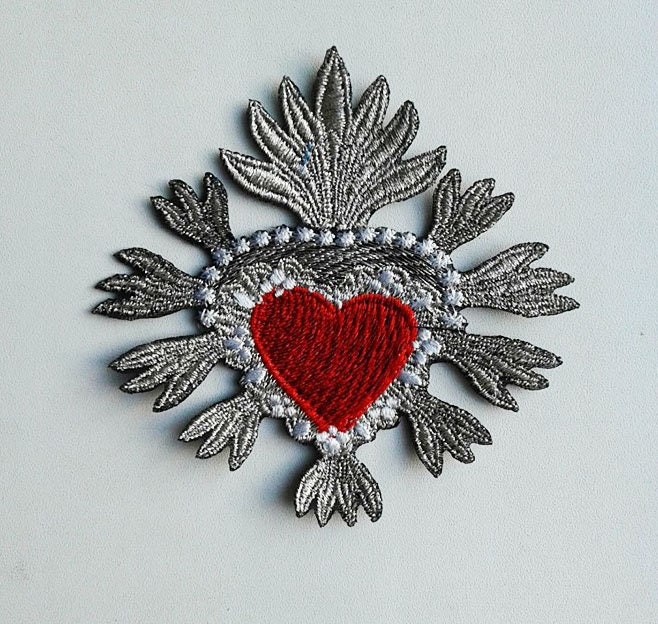 Moks121(P Milagro Sacred Heart Aufnäher von EmbroideryMoks