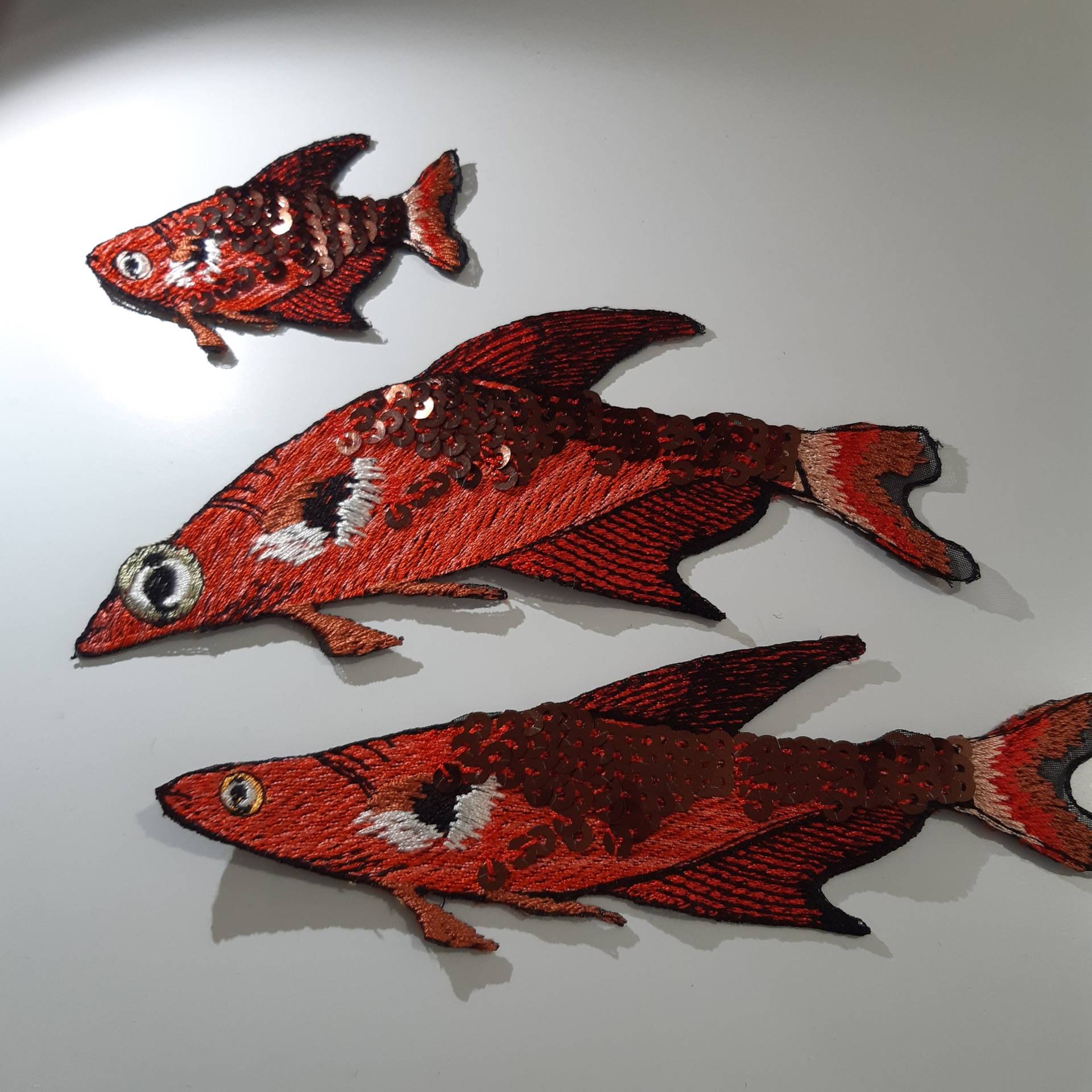Moks137(P Set 3 Stück Rote Fisch Aufnäher von EmbroideryMoks