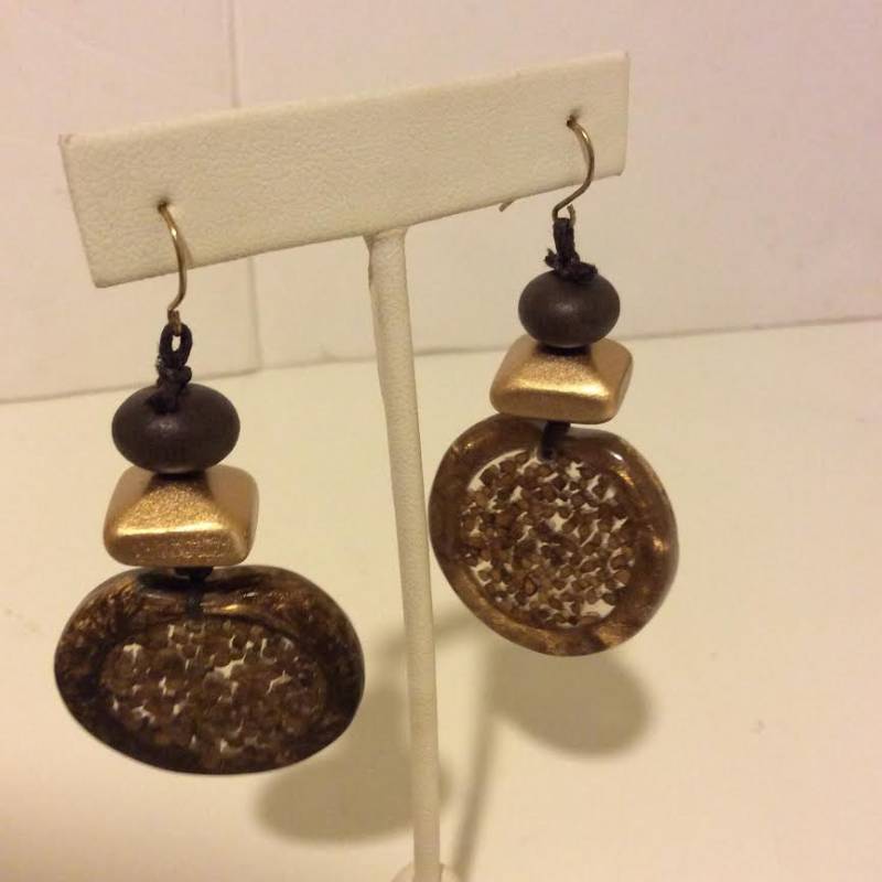 Braun Und Gold Aus Holz Harz Art Deco Ohrringe Braun Und Gold Aus Holz Harz Art Deco Ohrringe von EmeliaHart