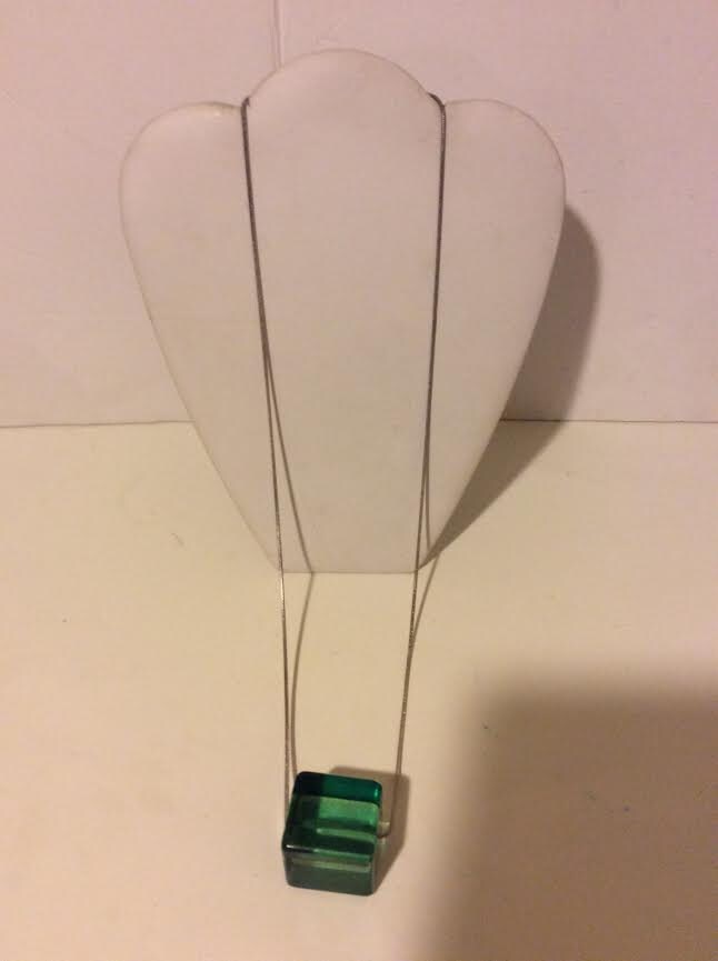 Große Grüne Harz Cube Halskette von EmeliaHart