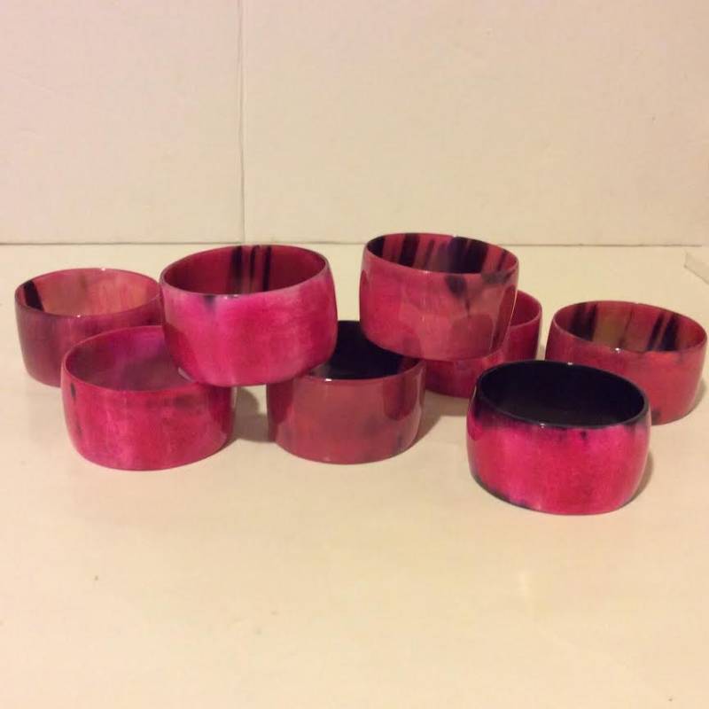 Heißes Rosa Fuscia Büffel Horn Emaille Armreif Heißes Rosa Fuscia Büffel Horn Emaille Armreif von EmeliaHart