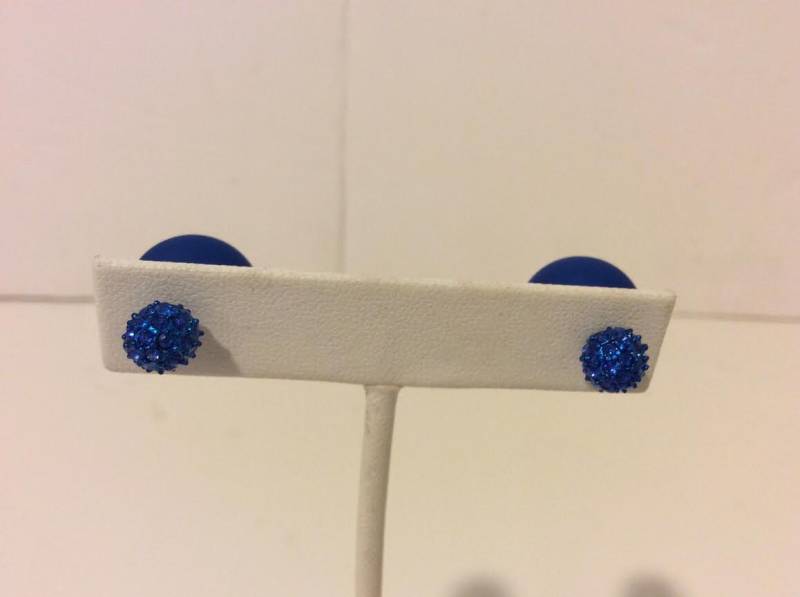 Matte Blau Ebnen Zwei Stück Ohrringe Matte Blau Ebnen Zwei Stück Ohrringe von EmeliaHart