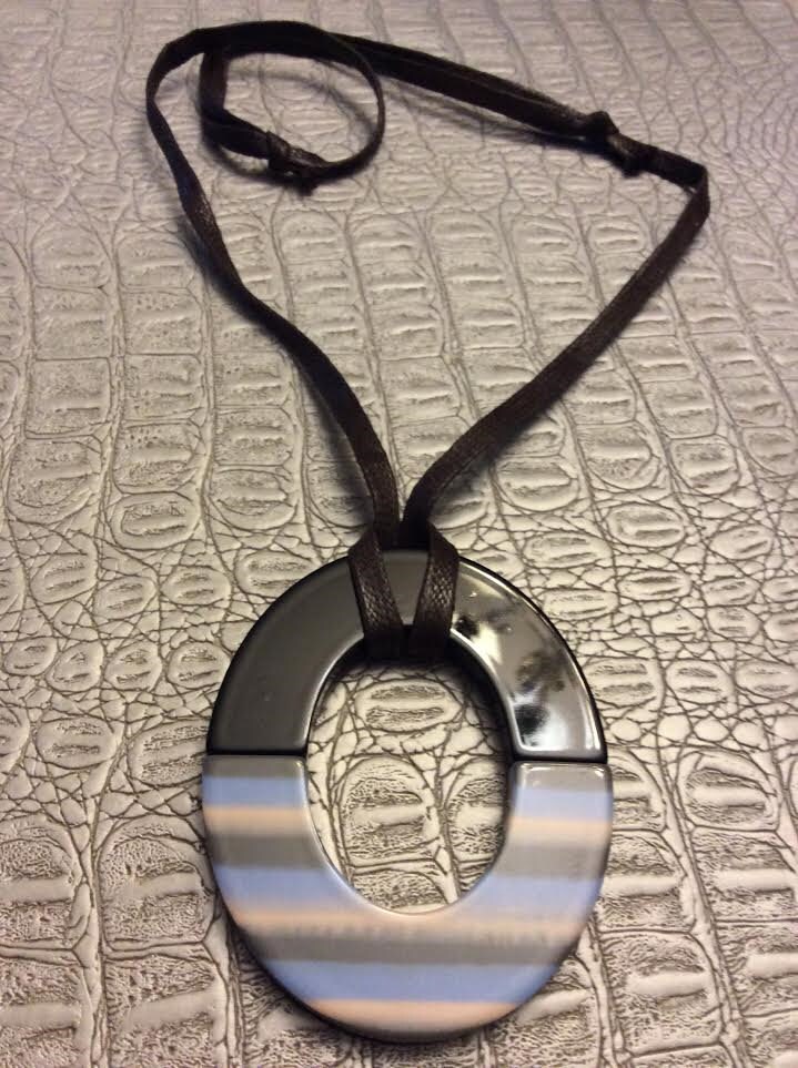 Multi Color Verstellbare Länge Große Harz Anhänger Halskette von EmeliaHart