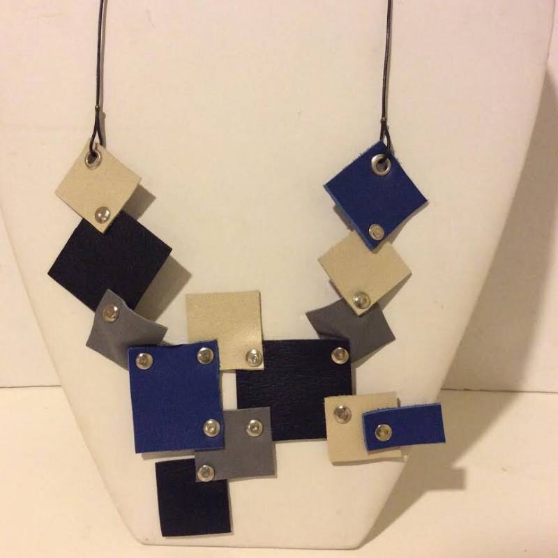 Navy Mehrfarbige Leder Mosaik Kurze Halskette Navy Mehrfarbige Leder Mosaik Kurze Halskette von EmeliaHart