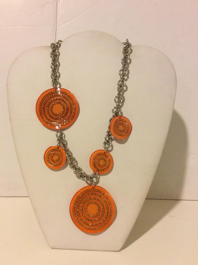 Orange Kreise Einzigartige Klobige Harz Verbindung Halskette Orange Kreise Einzigartige Klobige Harz Verbindung Halskette von EmeliaHart