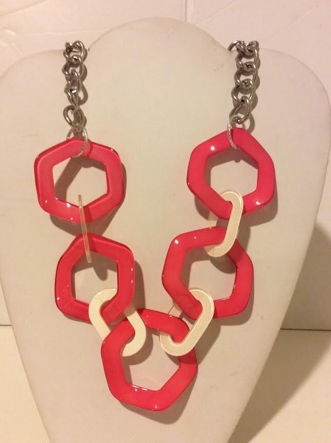 Rosa Und Weiße Kurze Klobige Einzigartige Harz Verbindung Halskette Rosa Und Weiße Kurze Klobige Einzigartige Harz Verbindung Halskette von EmeliaHart