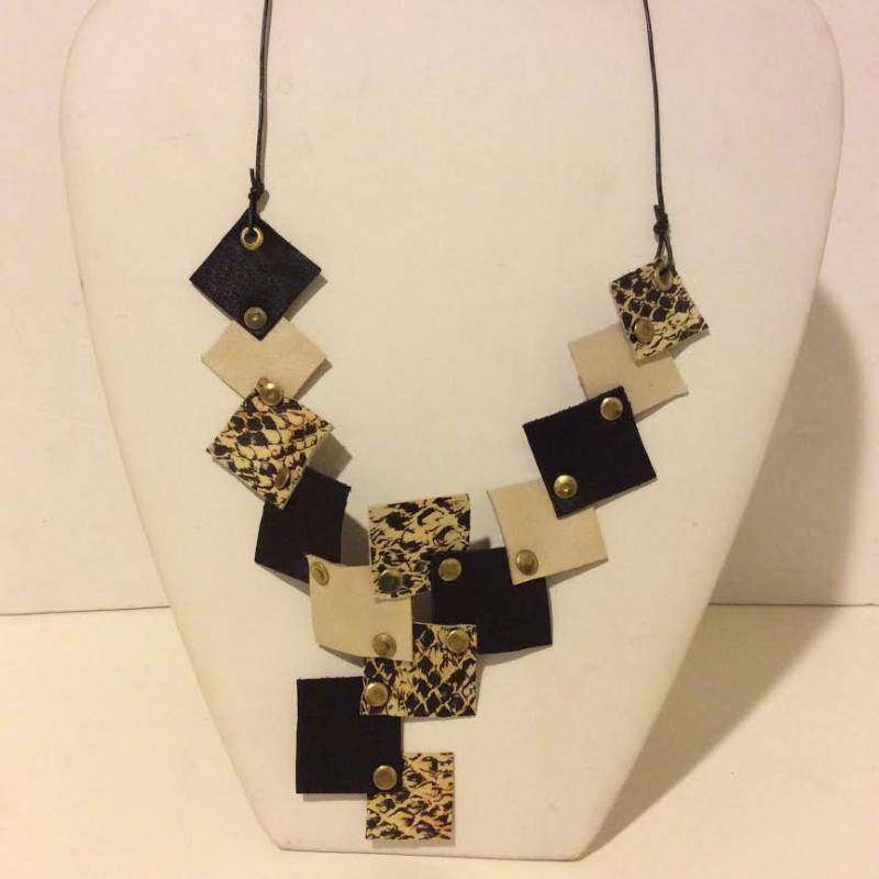 Schwarz Und Creme Zebra Print Leder Mosaik Kurze Halskette Schwarz Und Creme Zebra Print Leder Mosaik Kurze Halskette von EmeliaHart