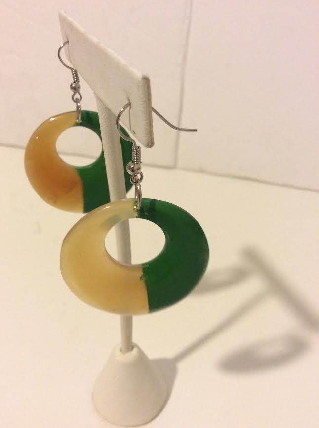 Verkauf Grün Lackierter Büffel Horn Kreis Creolen Verkauf Grün Lackierter Büffel Horn Kreis Creolen von EmeliaHart