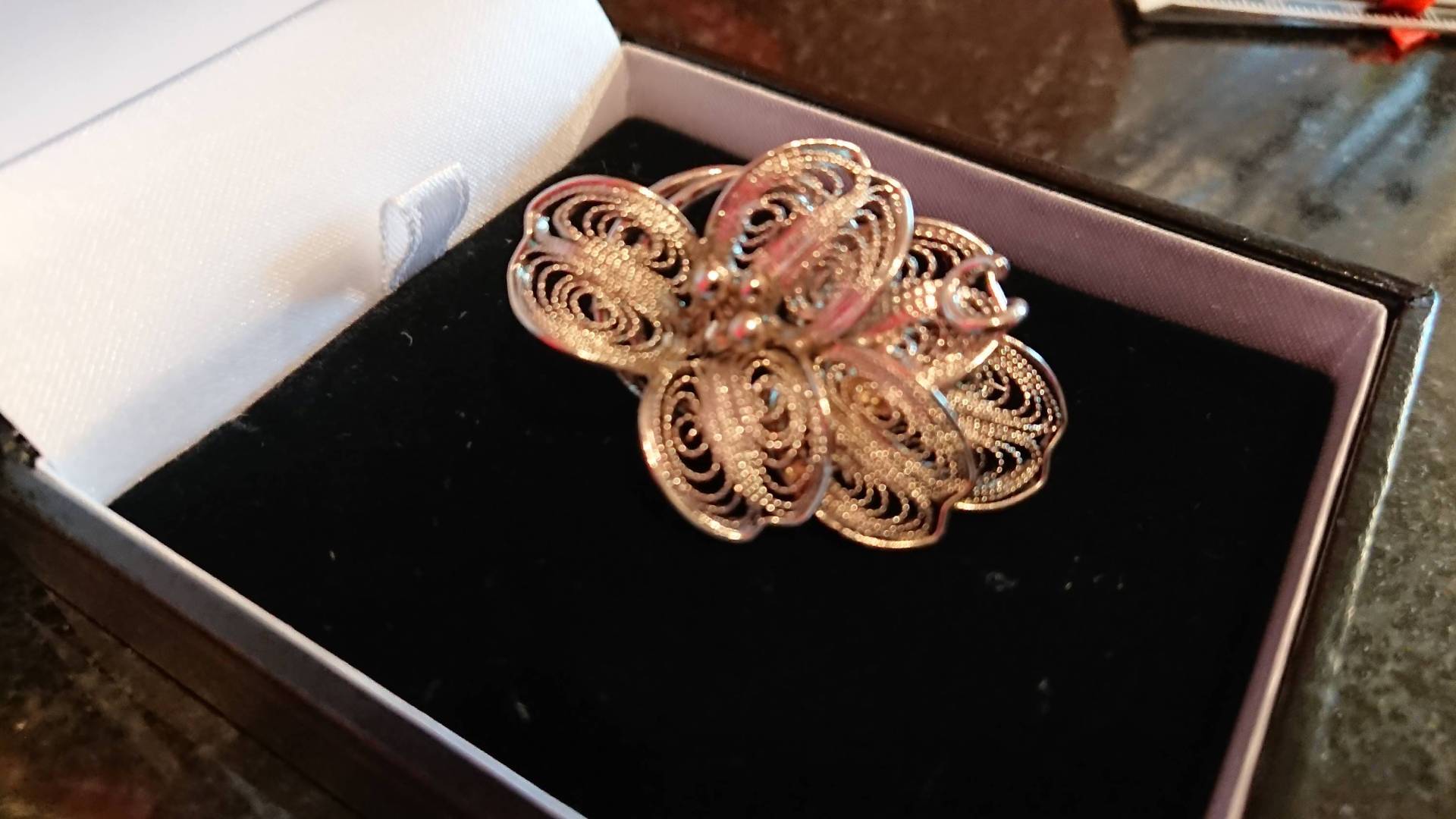 Antik Silber Filigrane Brosche Mit Den Letzten Reparatur Und Gereinigt. 1.5x1x.75Inches Sind Dimensionen von EmeraldIsleDesign