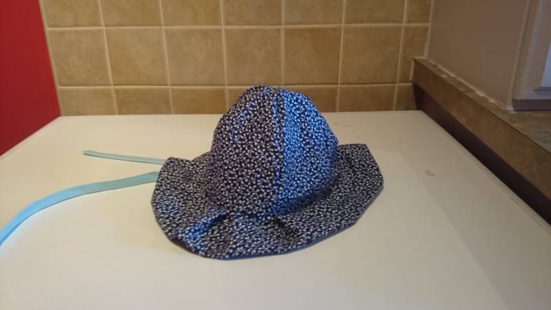 Baby Mädchen/Kleinkind Sonnenhut/ Häubchen Ca. 18 Zoll Rund Unten von EmeraldIsleDesign