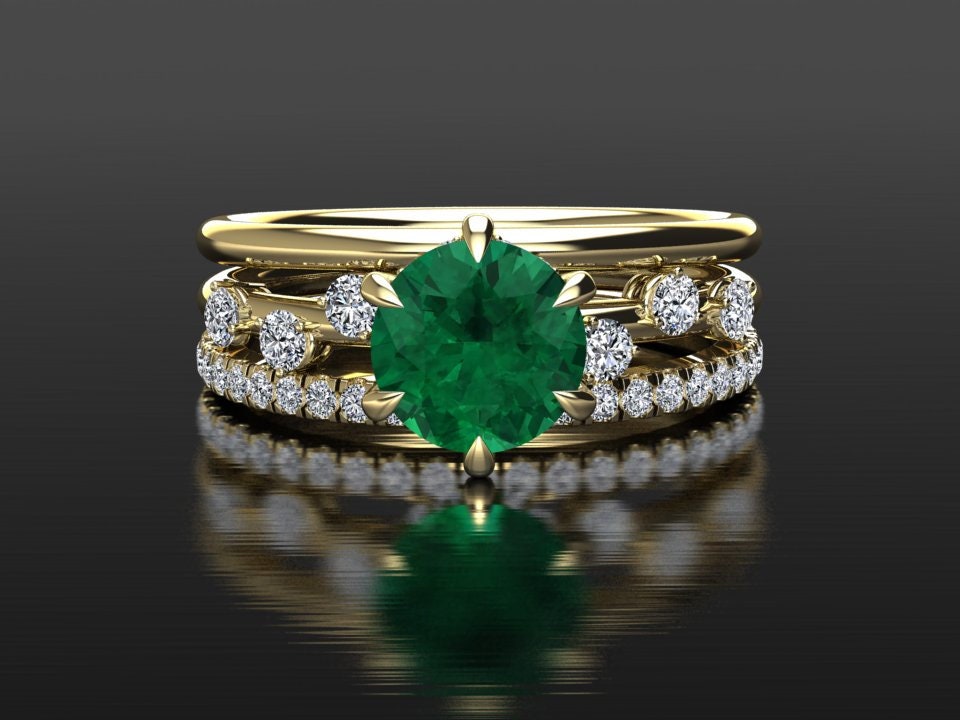 3 Ring Smaragd Hochzeit Stapel | Verlobungsring Natürliche Diamanten Und Passendes Ehering Massives Gelbgold von EmeraldJewelStudio