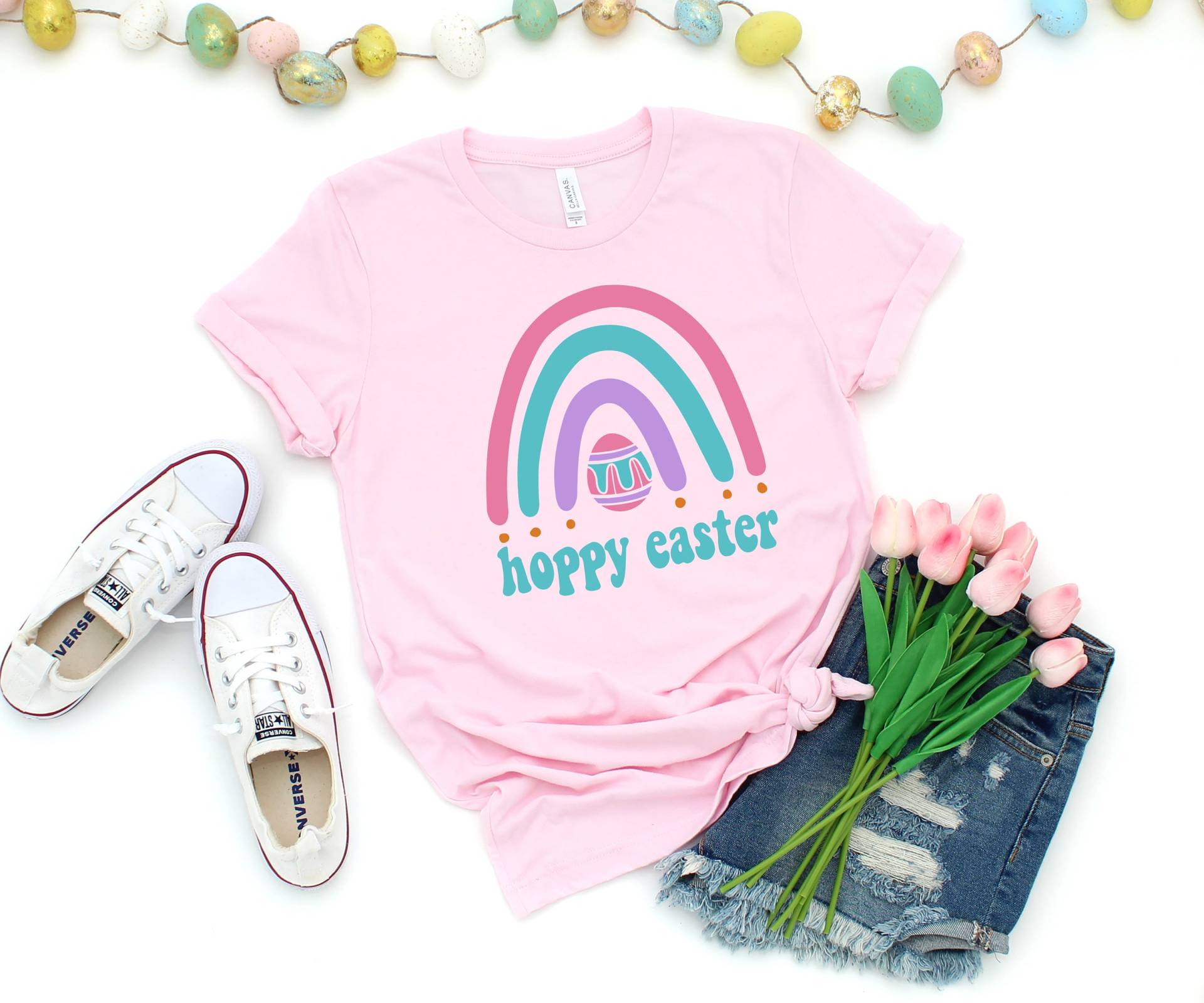 Hoppy Oster Shirt, Frohe Ostern, Regenbogen Kinder Süßes Osterei Ostern Tag Osterhase Shirt von EmeraldandJadeCo