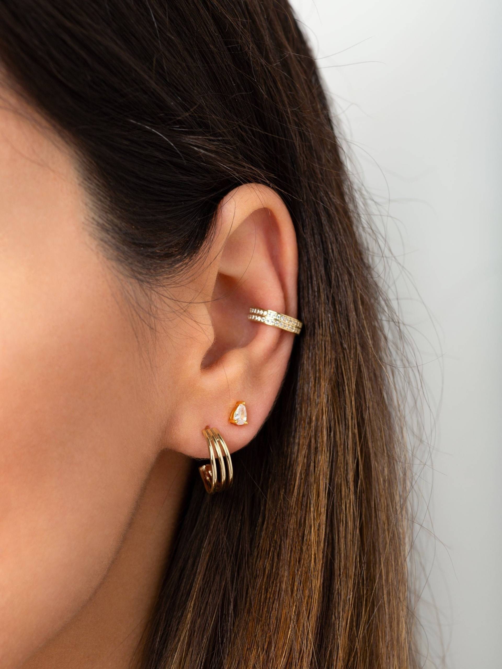 Dreiband-Creolen - Kleine Creolen Mini-Creolen Zierliche Goldohrringe Gold-Creolen Aus Gold von EmeryStudioJewelry