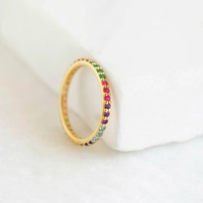 Regenbogen Band Ring - Gold Stapelring Multicolor von EmeryStudioJewelry