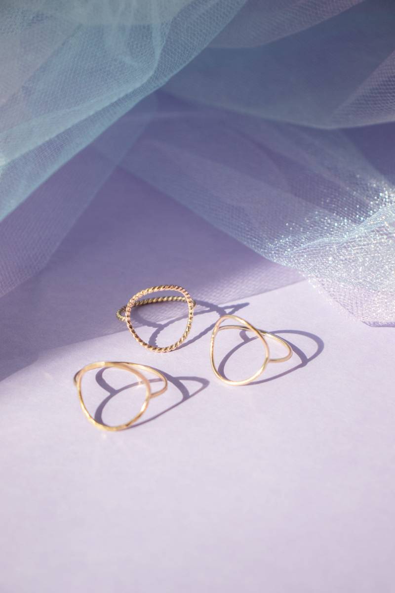 Eternity Kreis Ring | Schlichter Gold Filled Zierlicher Minimalist Aus Sterling Silber Zusteckring von EmeryandOpal