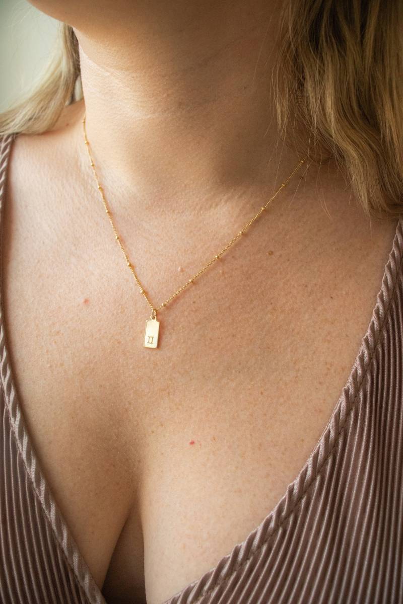 Personalisierte Sternzeichen Halskette | Geschenk Astrologie-Halskette Skorpion von EmeryandOpal