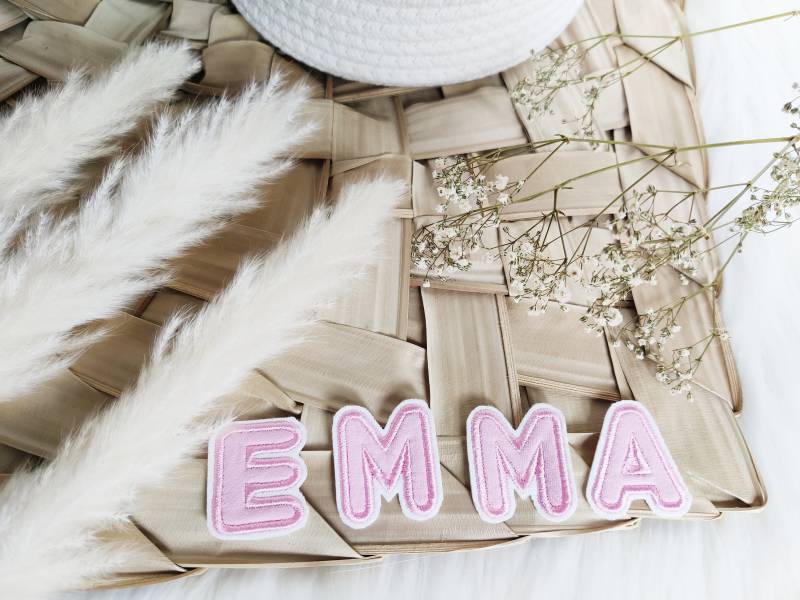 Name Applikation Aufnäher Uni Rosa von ETeast2011