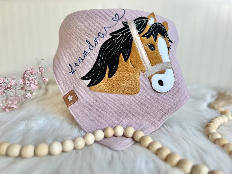 Pferd Lulu Name Zahl Geburtstag Musselintuch Musselin Tuch Halstuch von EmiliasTraumwerkstat