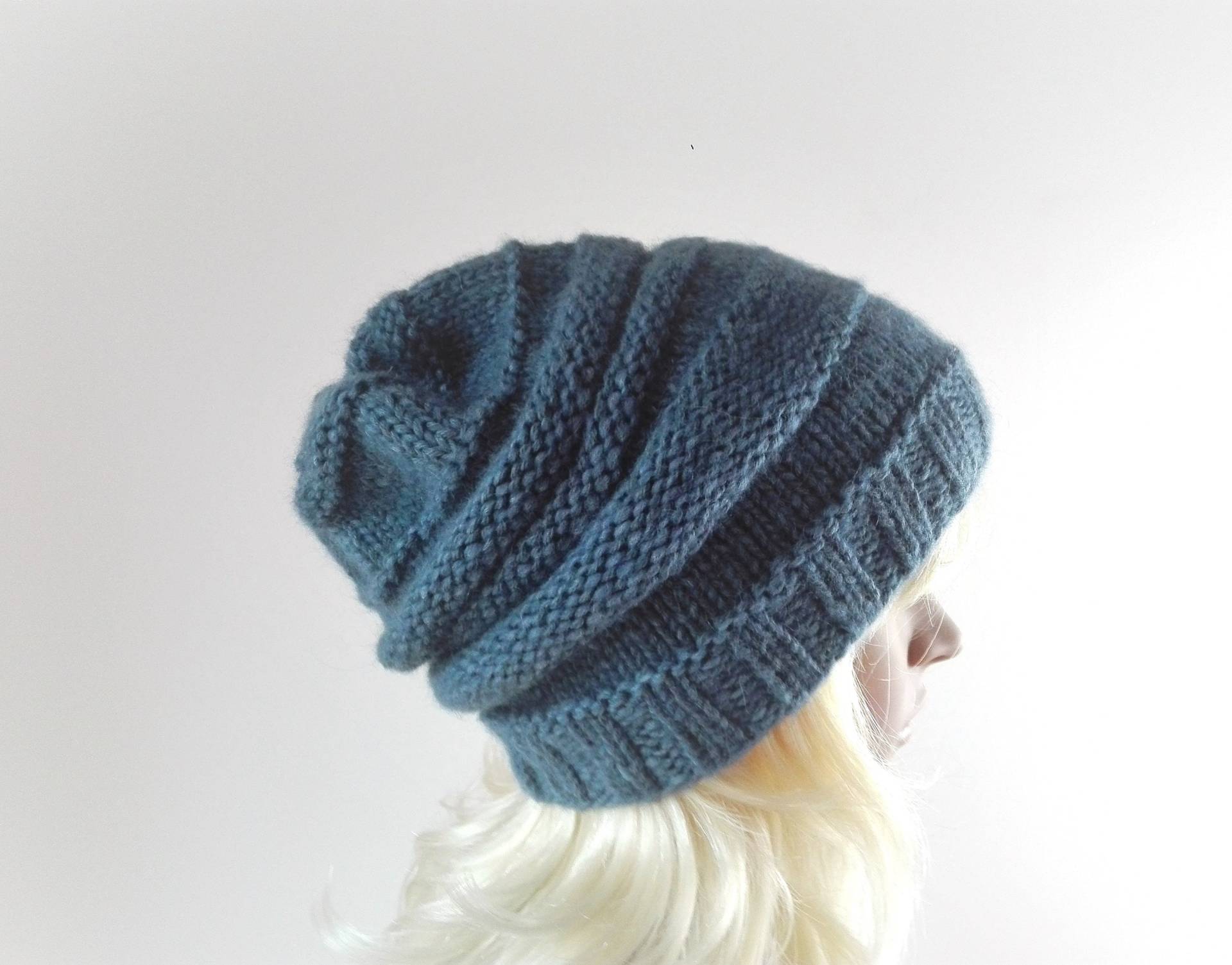 Alpaka Wolle Mütze Denim Blau Slouchy Beanie Handgestrickt Blau Gestrickte von EmilijaWool