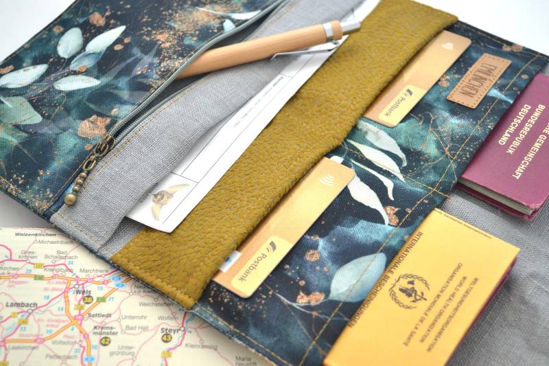 Reiseetui, Wasserabweisend, Eukalyptusprint Reiseetui, Wasserabweisend, Eukalyptusprint von Emilinchen