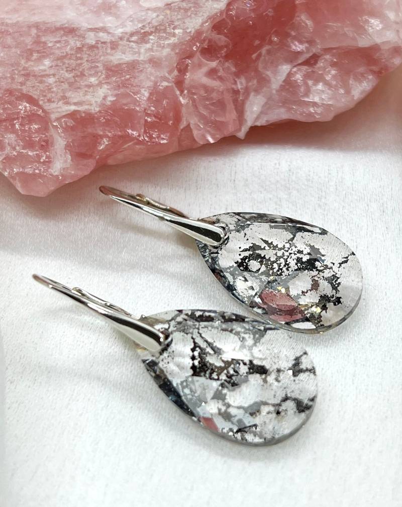 Teardrop Ohrringe Aus Swarovski Kristallen Mit Patina Clear Drop Studs Anspruchsvolle Minimalist Nachtleben Modeschmuck Geburtstagsgeschenk Sie von EmilyEarringsDesign