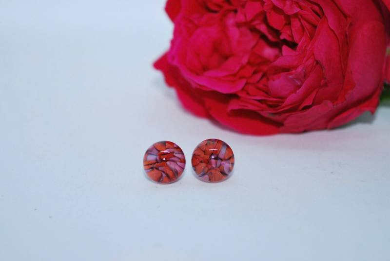 Gefangen Rot Handgemachte Lampwork Glas Ohrstecker von EmilyJeanDesign