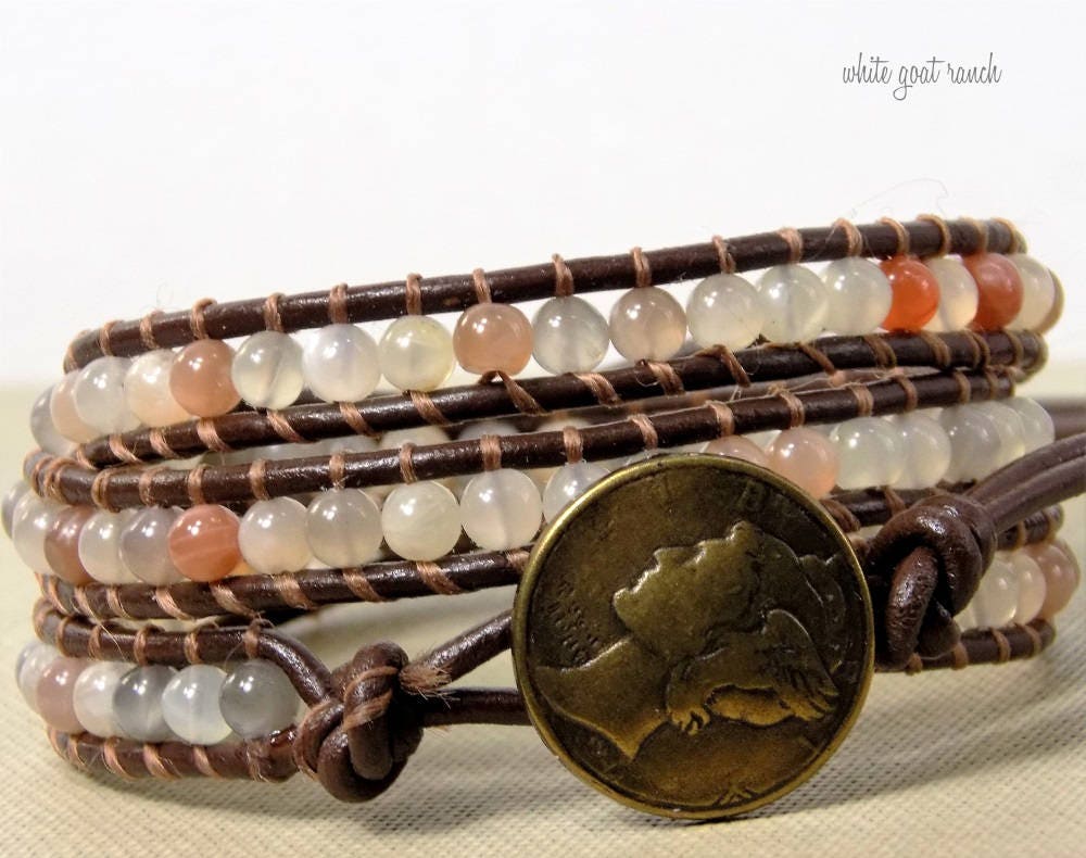 Mondstein, Wickelarmband, Schokobraunes Leder, Liberty Button, Boho Schmuck von Emilyandthedogs