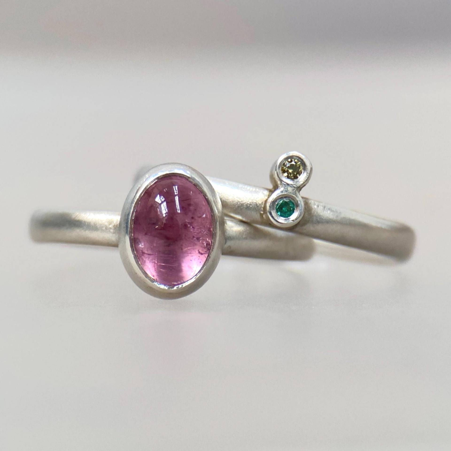 Edelstein Ring Stapel - Pinker Turmalin, Smaragd & Gelber Saphir Modernes Set Größe M Edelstein Ring Stapel - Pinker Turmalin, Smaragd & Gelber Saphir Modernes Set Größe M von EmmaElizabethWatson