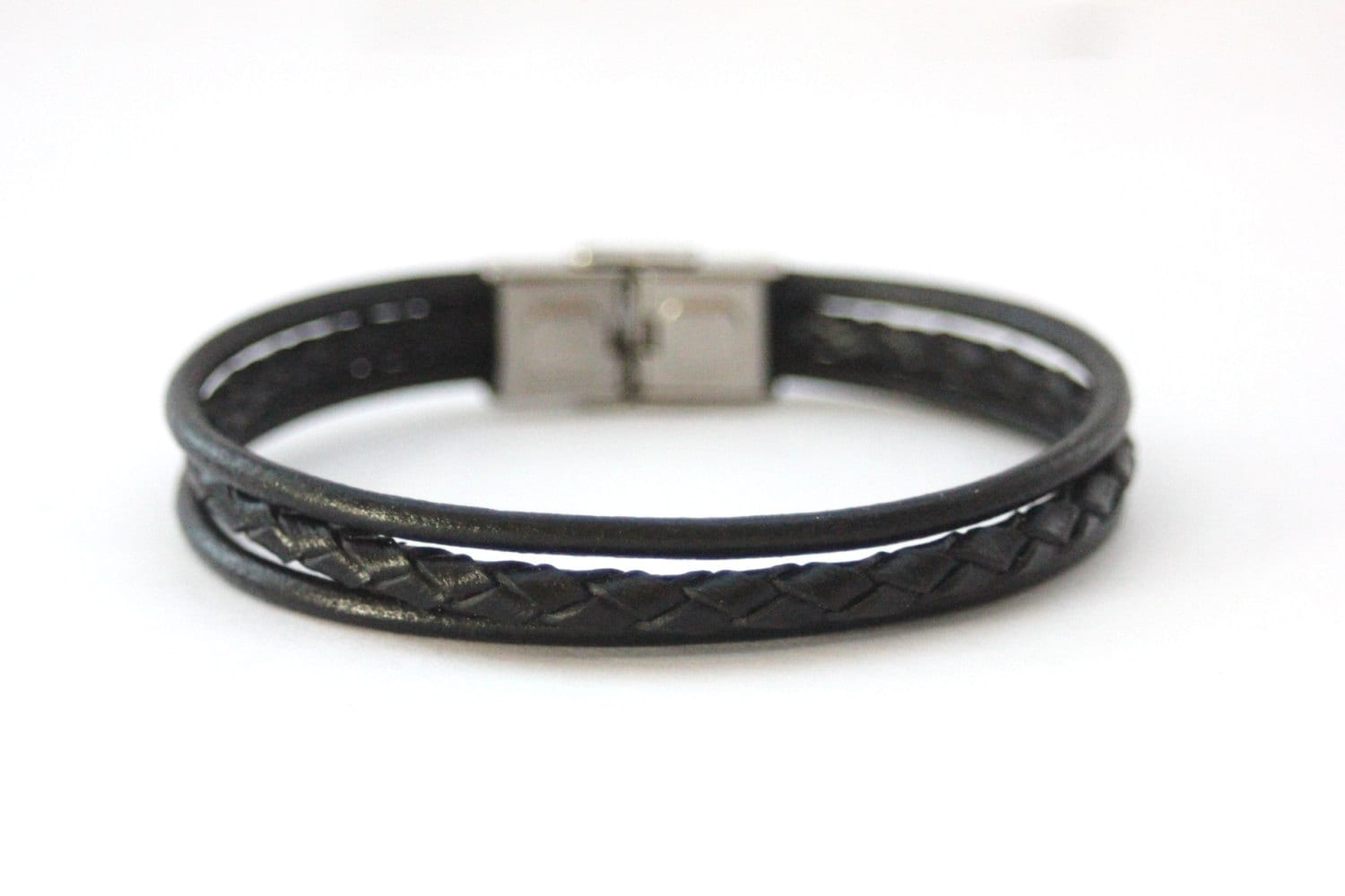 Herrenarmband Aus Schwarzem Leder Und Geflochtenem Mit Edelstahlverschluss Herrenarmband Aus Schwarzem Leder Und Geflochtenem Mit Edelstahlverschluss von EmmaFashionStyle
