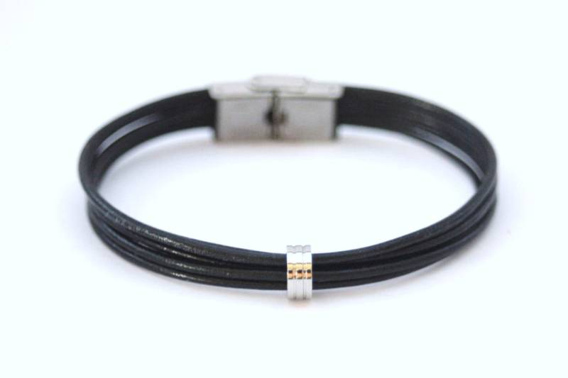 Herrenarmband Aus Schwarzem Leder Und Stahlperle Mit Edelstahlverschluss Herrenarmband Aus Schwarzem Leder Und Stahlperle Mit Edelstahlverschluss von EmmaFashionStyle