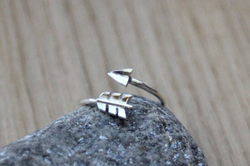 Pfeilring Aus Massivem Silber, Größenverstellbar Pfeilring Aus Massivem Silber, Größenverstellbar von EmmaFashionStyle