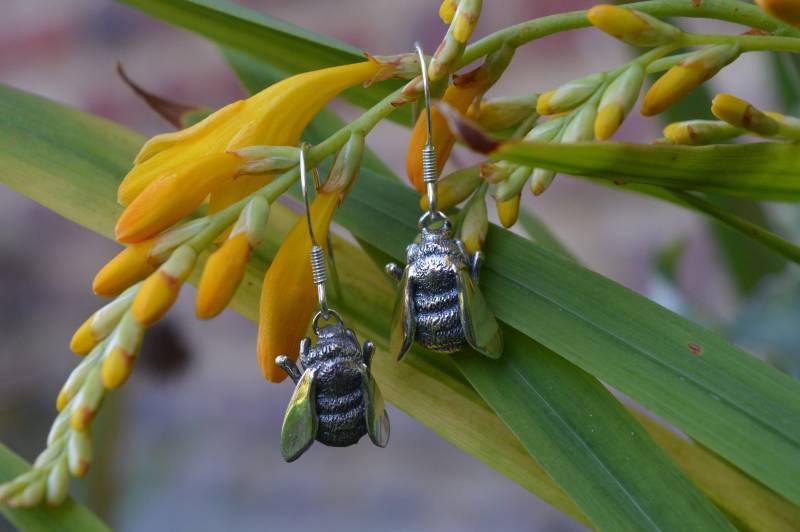 Hummel Ohrringe - Bumble Bee Baumeln Oder Ohrstecker Handgemacht Natur Inspiriert Schmuck Von Emma Keating von EmmaKeatingJewellery