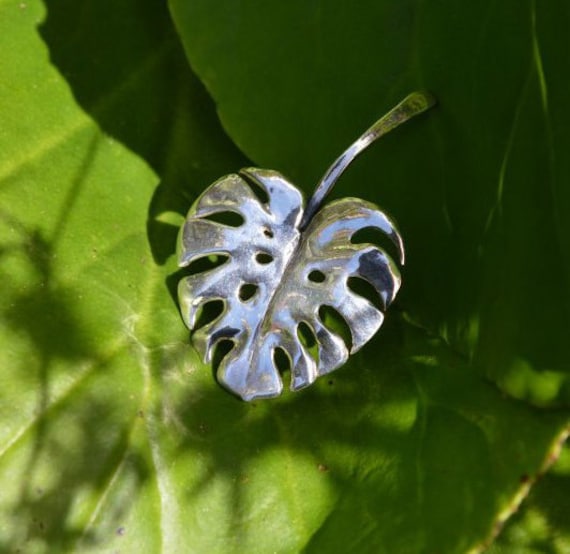 Handgefertigte Brosche/Monstera Blatt Aus 925Er Silber von EmmaKeatingJewellery