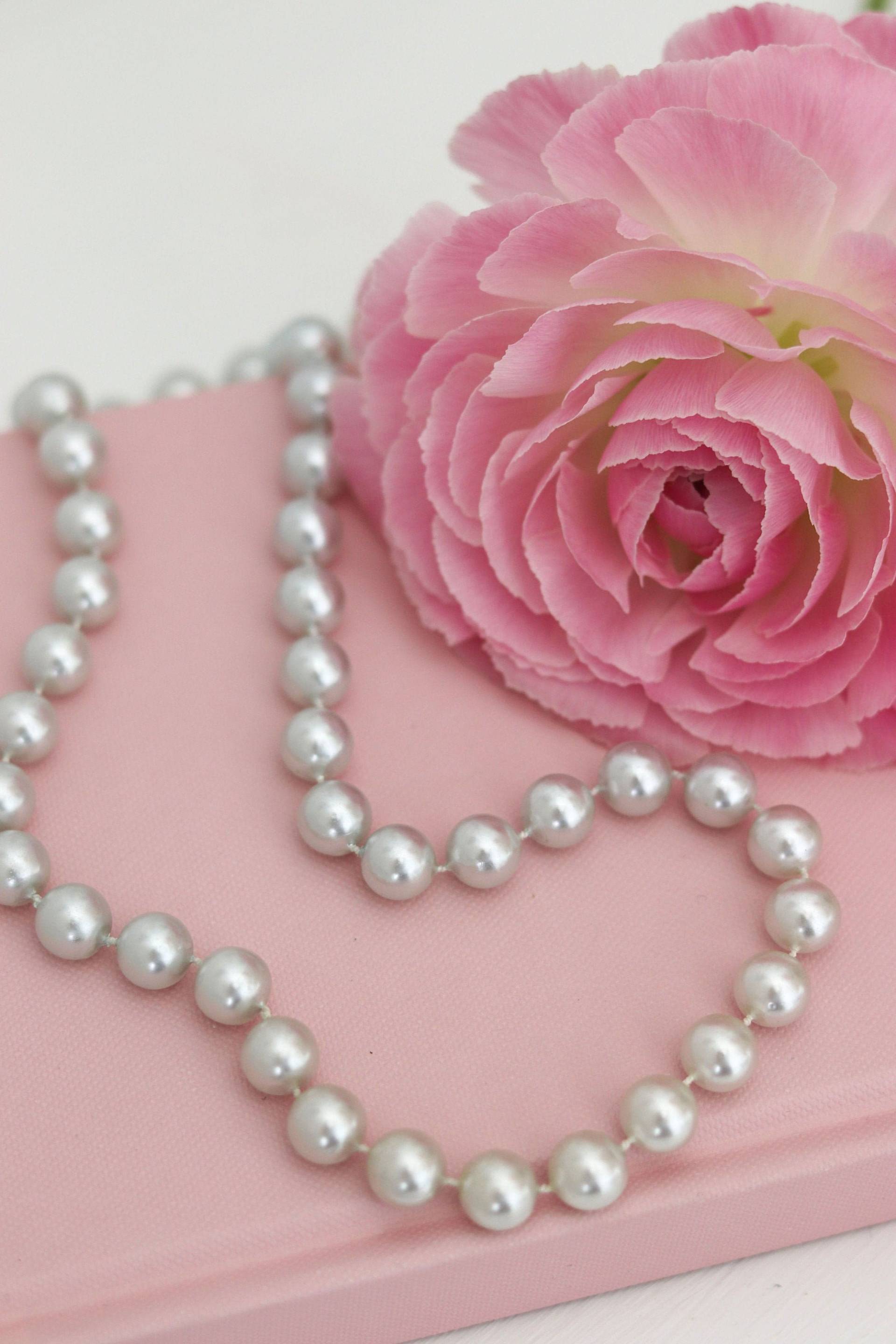 Hellgraue Kunstperlenkette - Vintage Perlenkette von EmmaLondonVintage