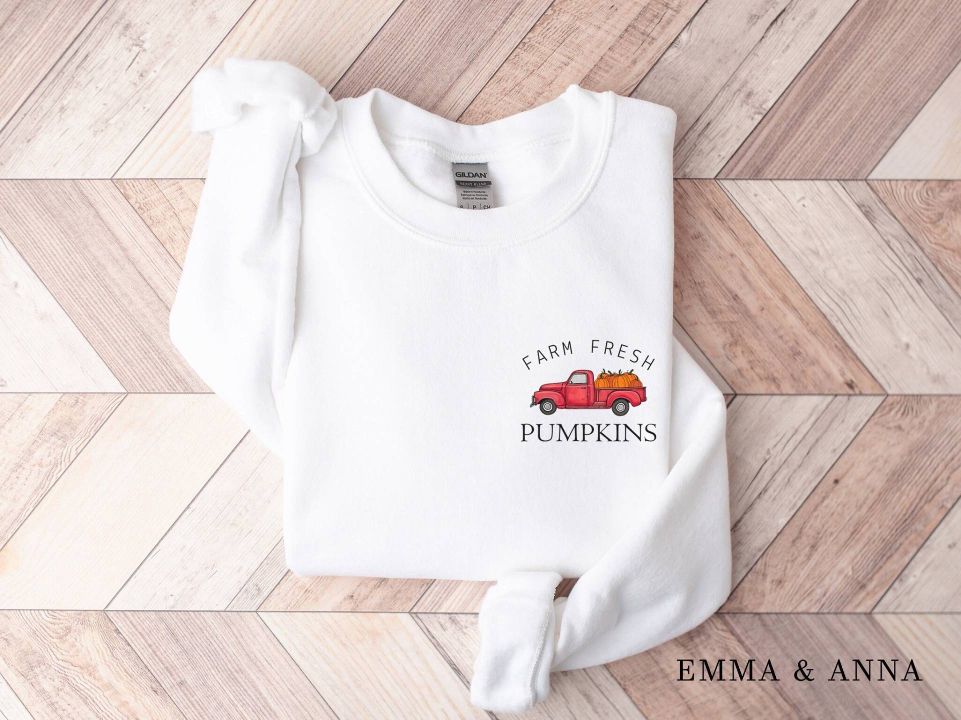 Farm Fresh Pumpkins Sweatshirt, Kürbis Herbst Sweatshirt Für Frauen, Crewneck, Aufnäher Shirts von EmmaandAnnaApparel