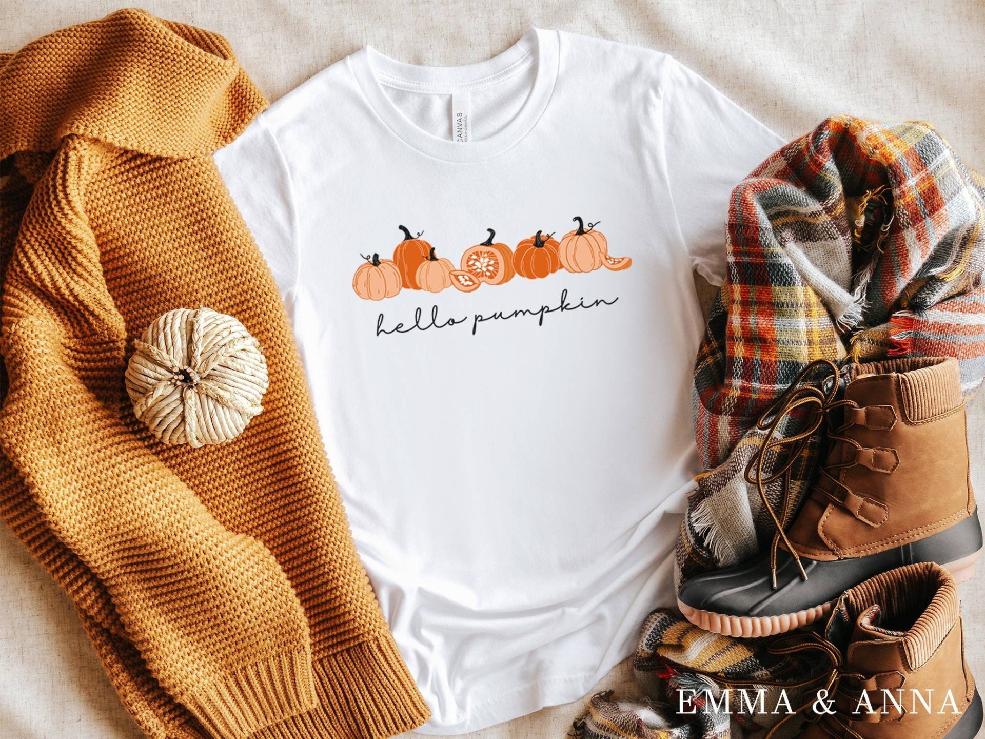 Kürbis Shirt, T-Shirt, Thanksgiving Hello Herbst T-Shirt Für Frauen, Gewürz Shirt von EmmaandAnnaApparel