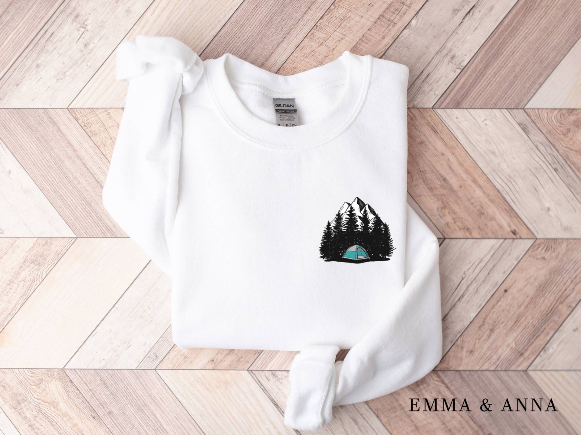 Mountain Crewneck Sweatshirt, Camping Sweatshirt Für Frauen, Bergpullover, Outdoor, Natur Bergshirt, Naturliebhaber Geschenk von EmmaandAnnaApparel