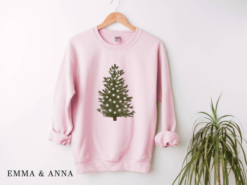 Weihnachtspullover Für Frauen, Merry & Bright Sweatshirt, Tannenbaum Weihnachtspullover, Weihnachtsshirt von EmmaandAnnaApparel