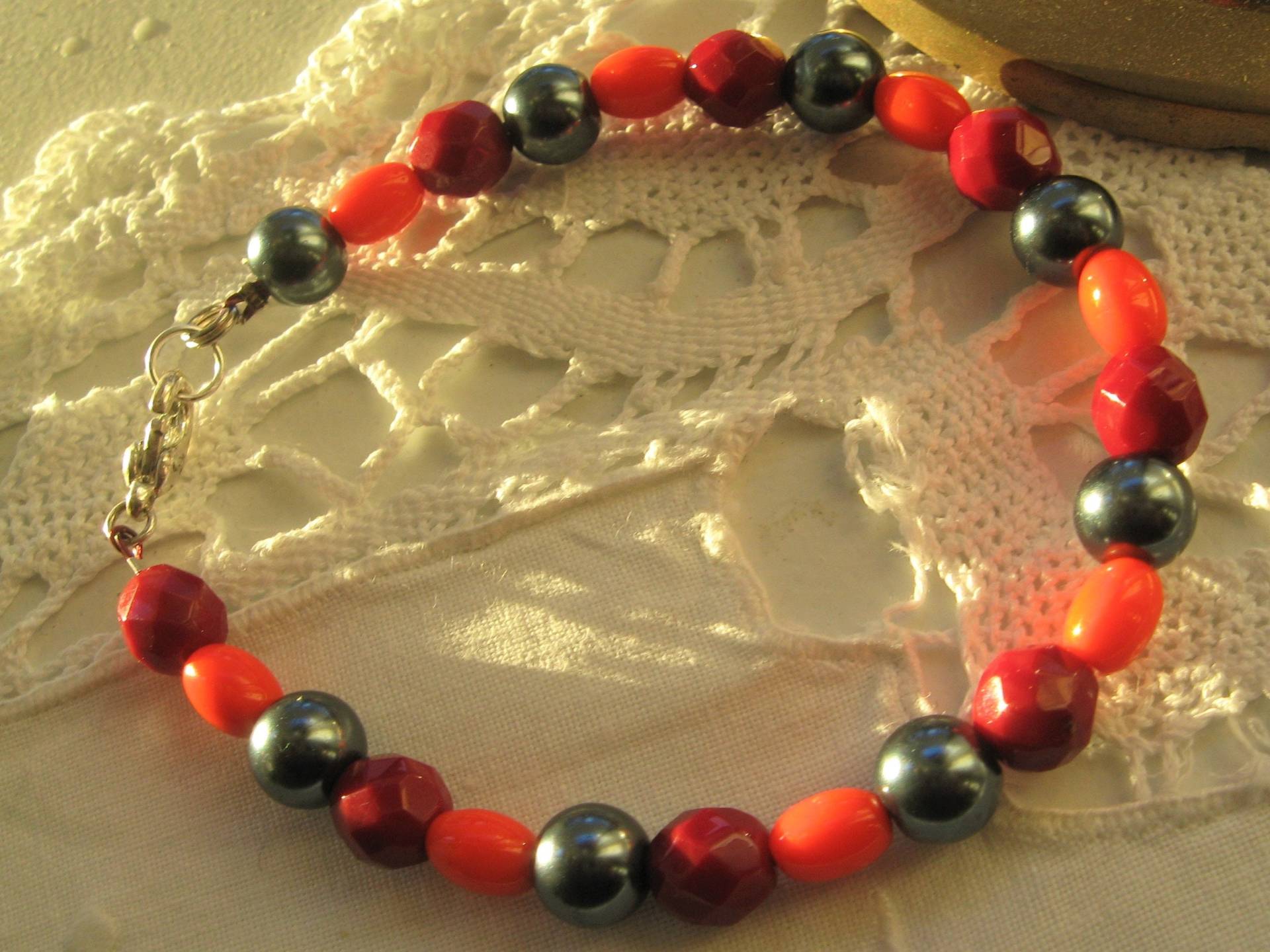 Perlenarmband "Lena", Perlenschmuck Gefädelt von EmmasFunkelschaetze