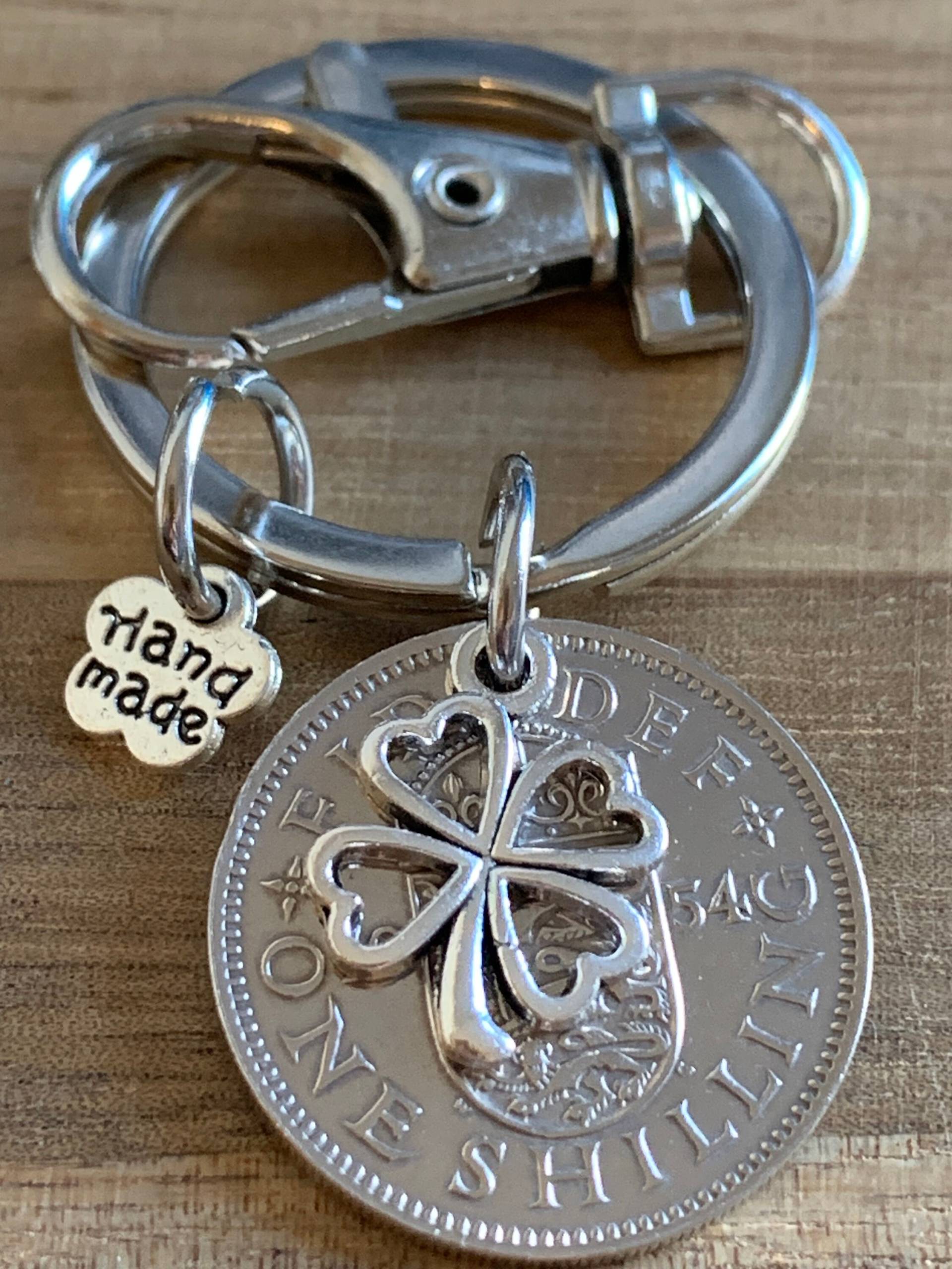 70. Geburtstag Poliert 1954 Lucky Shilling & Four Leaf Clover Charm Schlüsselanhänger Oder Jahrestag Geschenk Für Sie Ihn in Geschenktasche von EmmasgiftshopStore