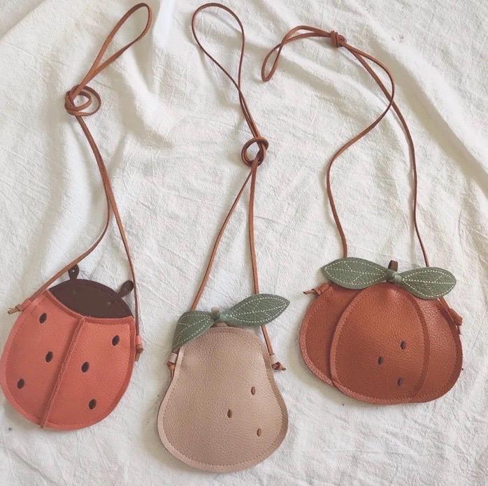 Tasche Für Kinder. Umhängetasche Kindertasche. Geschenk. Geldbeutel. Täschchen. Handtasche Kinder von EmmaundAntonShop