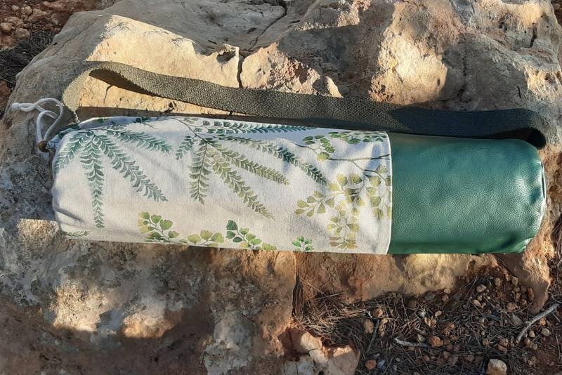 Handgefertigte Tragetasche Für Yogamatte in Pflanzen Natur Optik von EmmiIbiza