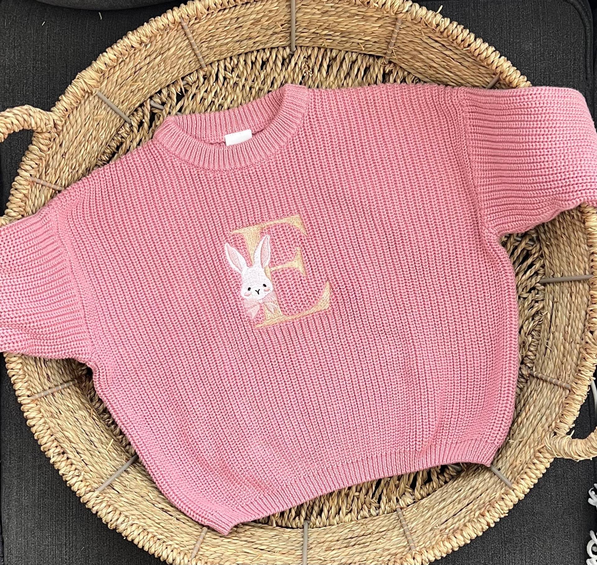 Osterhase Gestickt Personalisieren Übergroßer Name Kinder Kleinkind-Baby-Pullover von EmmieBabyCo