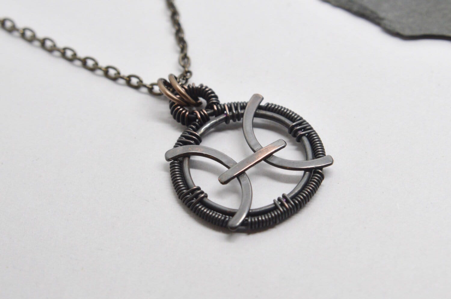 Oxidiertes Kupfer Pisces Sternzeichen Kette Handgemachter Schmuck Oxidiertes Kupfer Pisces Sternzeichen Kette Handgemachter Schmuck von EmmielousHandmades