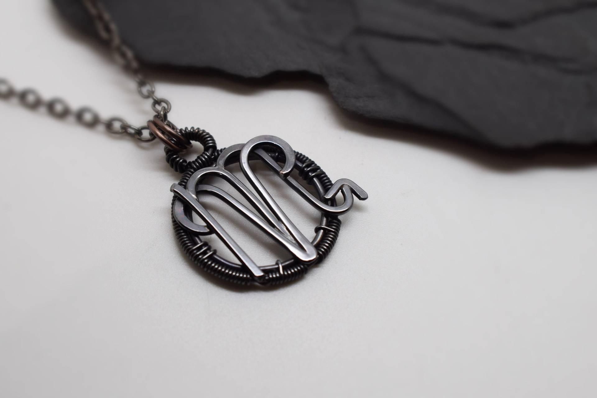 Oxidiertes Kupfer Sternzeichen Kette Widder Und Skorpion Schmuck Oxidiertes Kupfer Sternzeichen Kette Widder Und Skorpion Schmuck von EmmielousHandmades