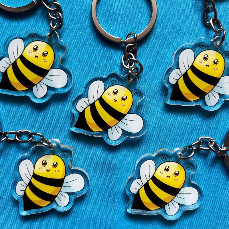 Biene Acryl Schlüsselanhänger | Süße Zeichnung von EmmyArtandDesign