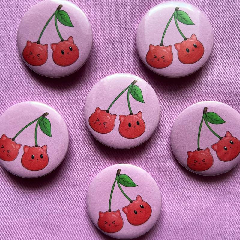 Kirschkatze Button | Süße Zeichnung von EmmyArtandDesign