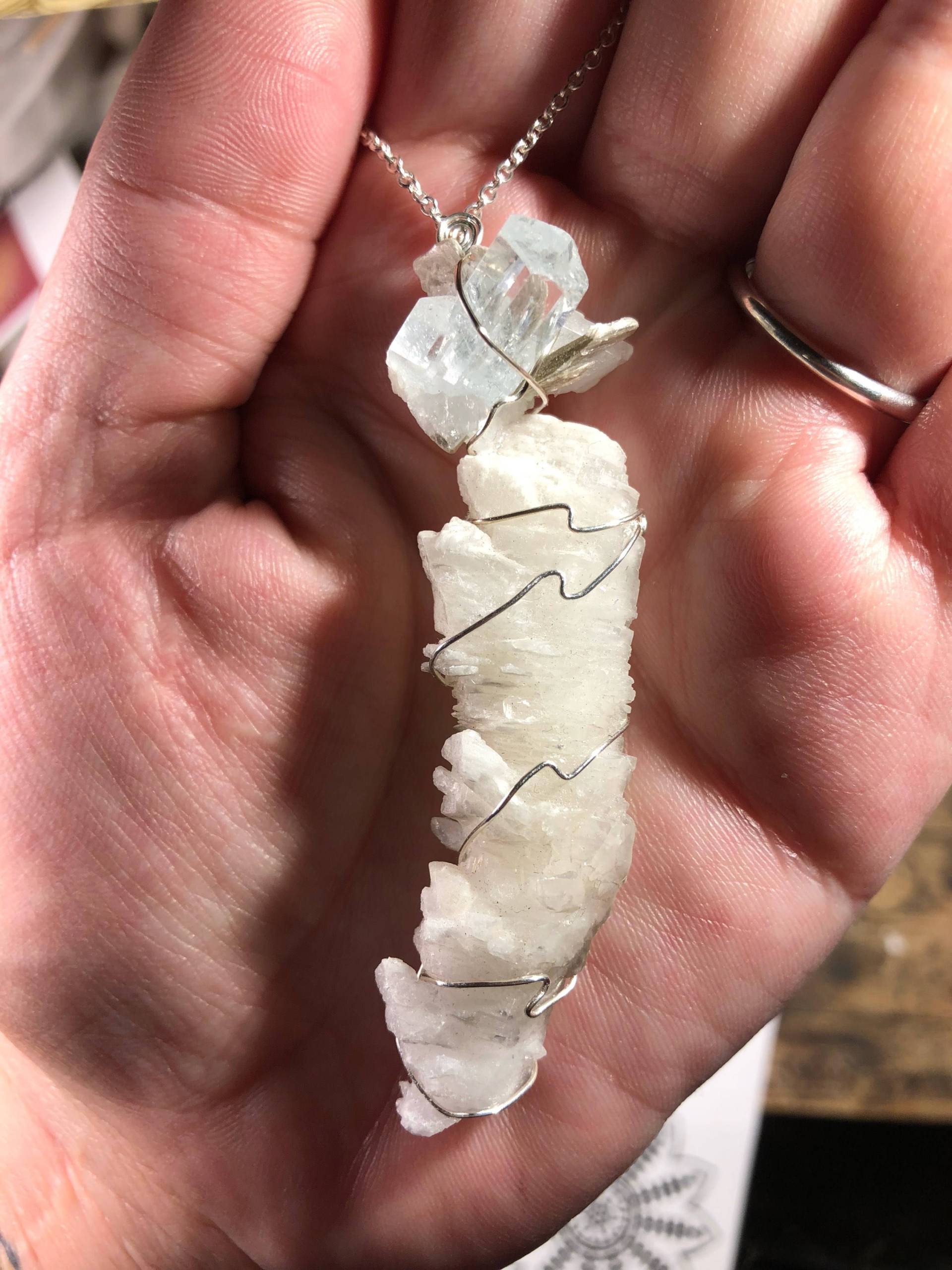 Halskette Aus Sterlingsilber Mit Aquamarin Und Weißem Aragonit, 61 cm von EmpathMoonGems
