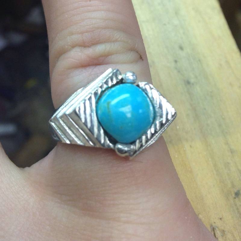 Handgefertigter Türkis Und Sterling Silber Ring. 5 3/4 Größe Handgefertigter Türkis Und Sterling Silber Ring. 5 3/4 Größe von EmpathMoonGems